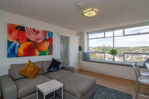 Bright 1 Bedroom Studio With Amazing City Views - Accommodation in Bendigo 3
