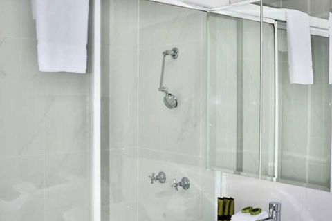 Surry Hills Terrace With Hot Tub - Accommodation in Bendigo 4