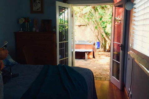Surry Hills Terrace With Hot Tub - Accommodation in Bendigo 6