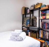Eclectic 1 Bedroom South Yarra Hideaway - Accommodation in Bendigo