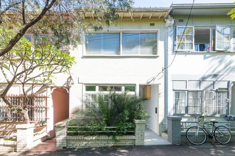 Stylish 3 Bedroom Townhouse In Darlinghurst - Accommodation in Bendigo 2