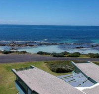 Boathouse nearly in the water  wonderful views - Accommodation in Bendigo