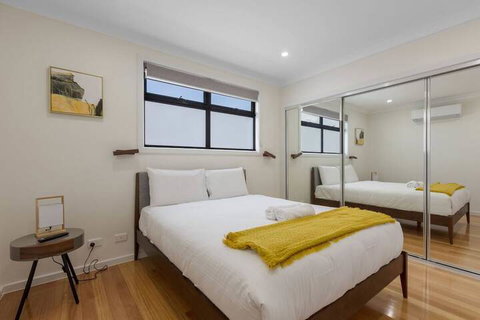 Impressive & Spacious New Townhouse@preston - Accommodation in Bendigo 4