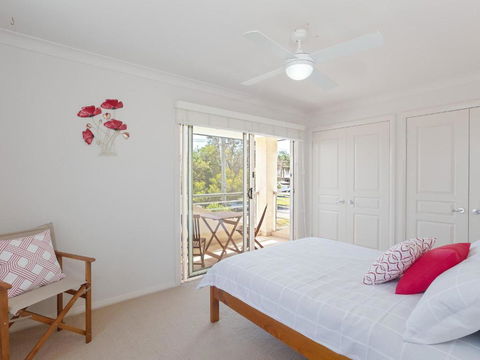 Relax At Pacific 1 / 26 Pacific Avenue Private Duplex With Enclosed Yard - Accommodation in Bendigo 1