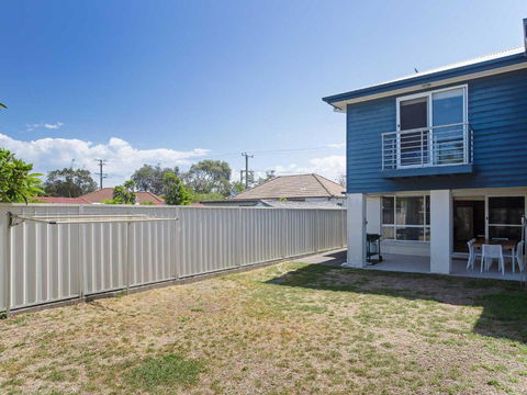 Relax At Pacific 1 / 26 Pacific Avenue Private Duplex With Enclosed Yard - Accommodation in Bendigo 3