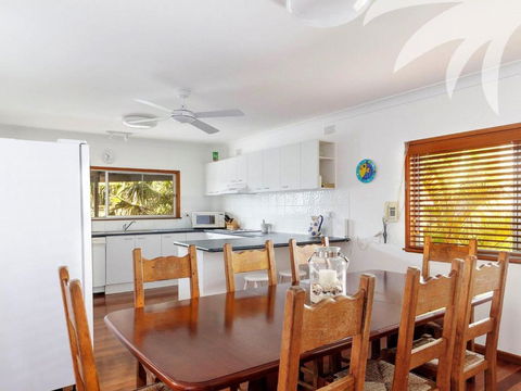 Picturesque Lizzie Palms 1 - Accommodation in Bendigo 1