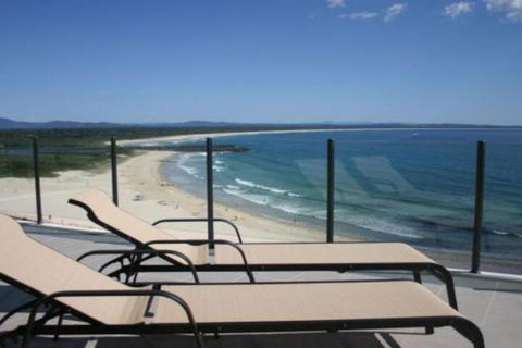 Strand Beachside 1003 Penthouse - Accommodation in Bendigo 0