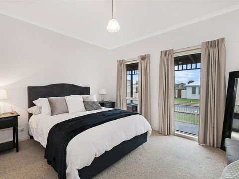 GUILDFORD COTTAGE - Accommodation in Bendigo 6