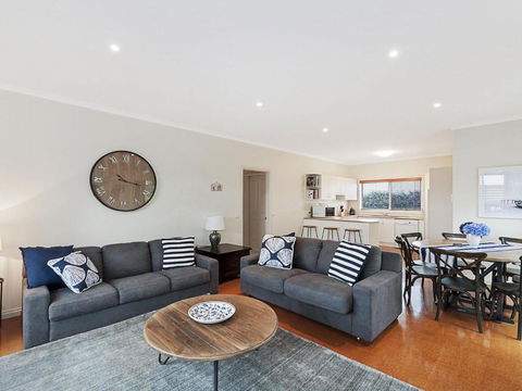 GUILDFORD COTTAGE - Accommodation in Bendigo 4