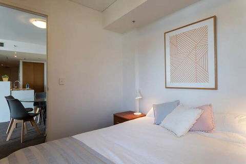Modern Harbourside Apartment With A View - Accommodation in Bendigo 4