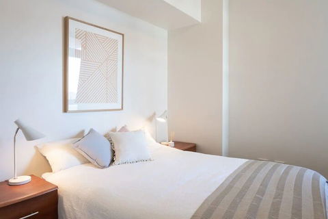 Modern Harbourside Apartment With A View - Accommodation in Bendigo 6