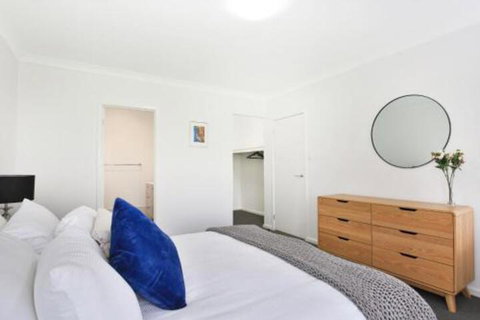 Rockwall Pet Friendly Fire Pit - Accommodation in Bendigo 3