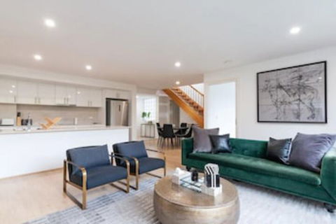 Modern Stylish Penthouse - Accommodation in Bendigo 0