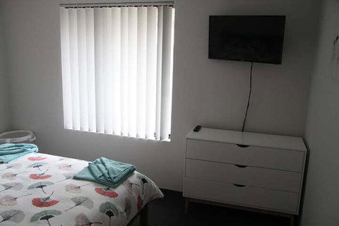 Warnbro Beach Family Accommodation - Accommodation in Bendigo 4