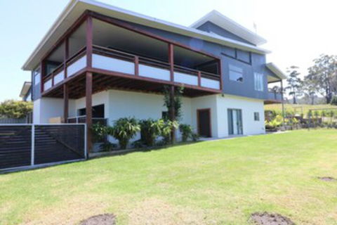 The Lodge At Eden Cove - Accommodation in Bendigo 0