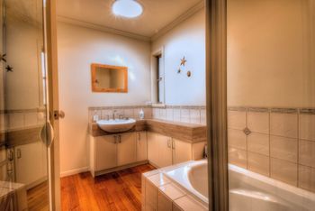 The Strand - Accommodation in Bendigo 4