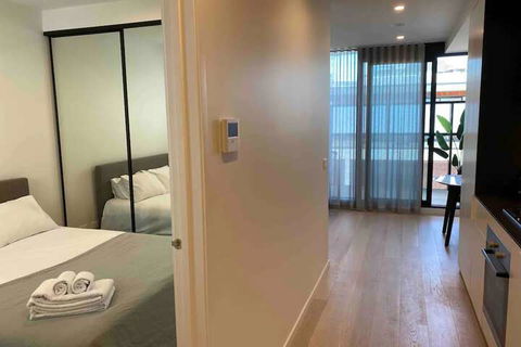 Modern 1 Bedroom Apartment South Yarra - Accommodation in Bendigo 4
