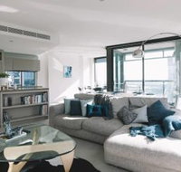 Experience Waterfront Luxury with Views - Accommodation in Bendigo