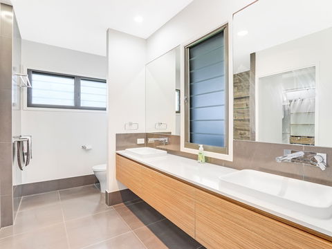 Adelong - Accommodation in Bendigo 5