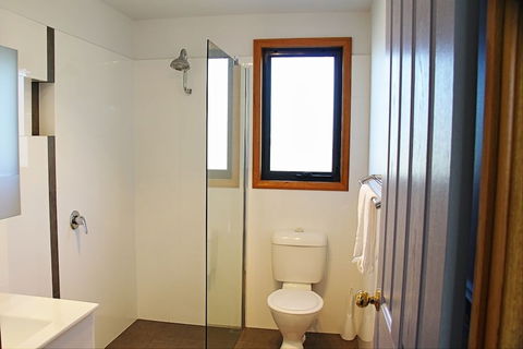 Douglas Street - Accommodation in Bendigo 3