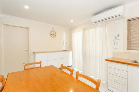 Cottage 20 3 Bedroom Lake Hume Resort - Accommodation in Bendigo 2