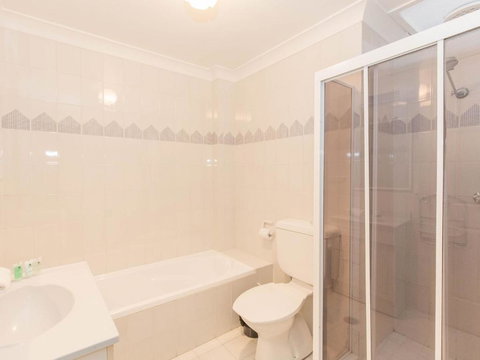 Lakeside 3 / 37 Cobbon Crescent - Accommodation in Bendigo 6