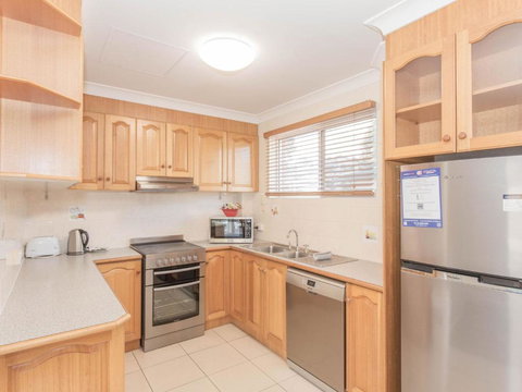 Lakeside 3 / 37 Cobbon Crescent - Accommodation in Bendigo 1