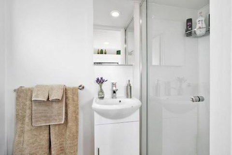 TINY HOME......BIG Views - Accommodation in Bendigo 3