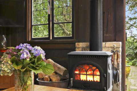 NUNGAROO COTTAGE - Accommodation in Bendigo 3