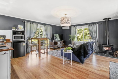 SUNNYDELL - Accommodation in Bendigo 2