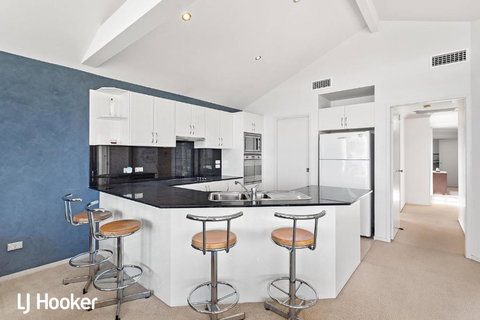 Absolute Waterfront At Anna Bay - Accommodation in Bendigo 4