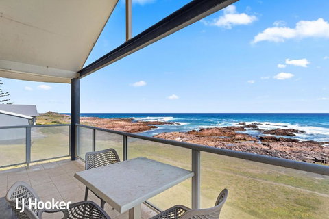 Absolute Waterfront At Anna Bay - Accommodation in Bendigo 5
