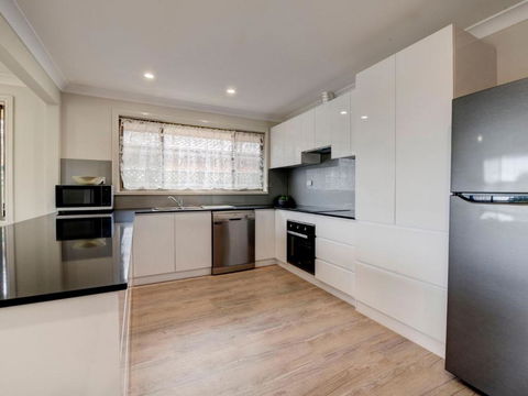 Relaxing Waterfront Property In Quiet Location - Accommodation in Bendigo 5