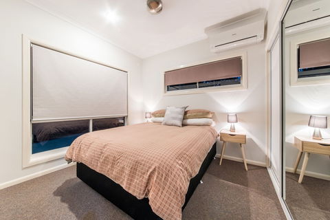 Sunset Escape - Cannonvale - Accommodation in Bendigo 5