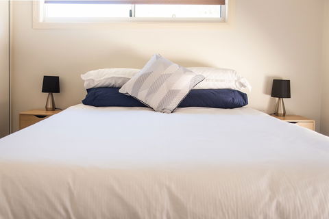 Sunset Escape - Cannonvale - Accommodation in Bendigo 2