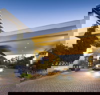 Ramada by Wyndham Diplomat Canberra - Accommodation in Bendigo