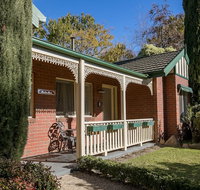The Birch House - Silver Birches - Accommodation in Bendigo