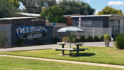 Sun Centre Motel - Accommodation in Bendigo 0