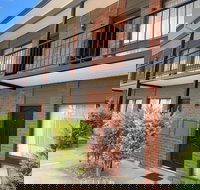 Ploughmans Motor Inn