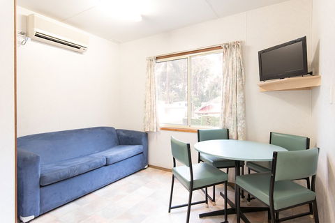 Clog Barn Caravan Park - Accommodation in Bendigo 2