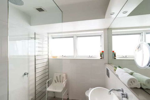 2 Bedroom Apartment With Bay View - Accommodation in Bendigo 1