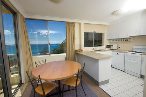 Beachpoint Unit 401 28 North Street - Accommodation in Bendigo 5