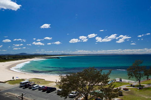 Beachpoint Unit 401 28 North Street - Accommodation in Bendigo 1