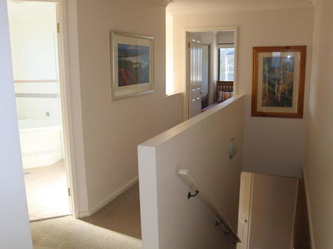 Ocean Views 4 Ocean Street Air Conditioned Luxury With Beautiful Ocean Views - Accommodation in Bendigo 4