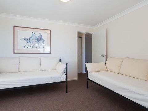 The Whale Watcher 1 / 6 Birubi Lane Waterfront Unit With Stunning Views Level Access - Accommodation in Bendigo 6
