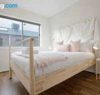 109Cozy Cranbourne Family House5Bed2Bath2Parking - Accommodation in Bendigo