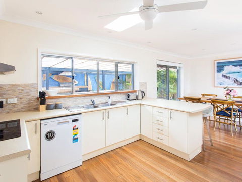 Easy Living At 14 Daphne Street - Accommodation in Bendigo 1