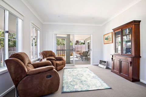Winsome - Accommodation in Bendigo 1