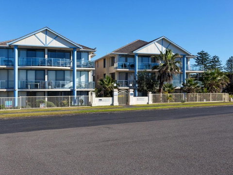 Across The Road From The Beach! - Accommodation in Bendigo 5