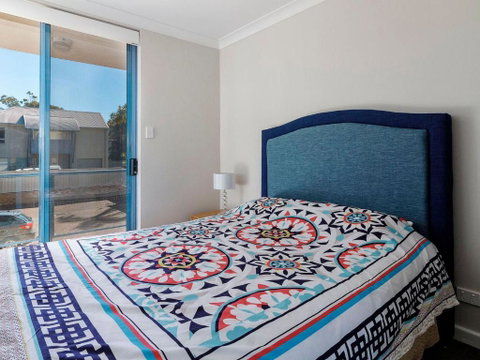 Across The Road From The Beach! - Accommodation in Bendigo 3